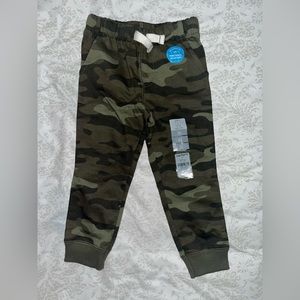 3T camouflage joggers